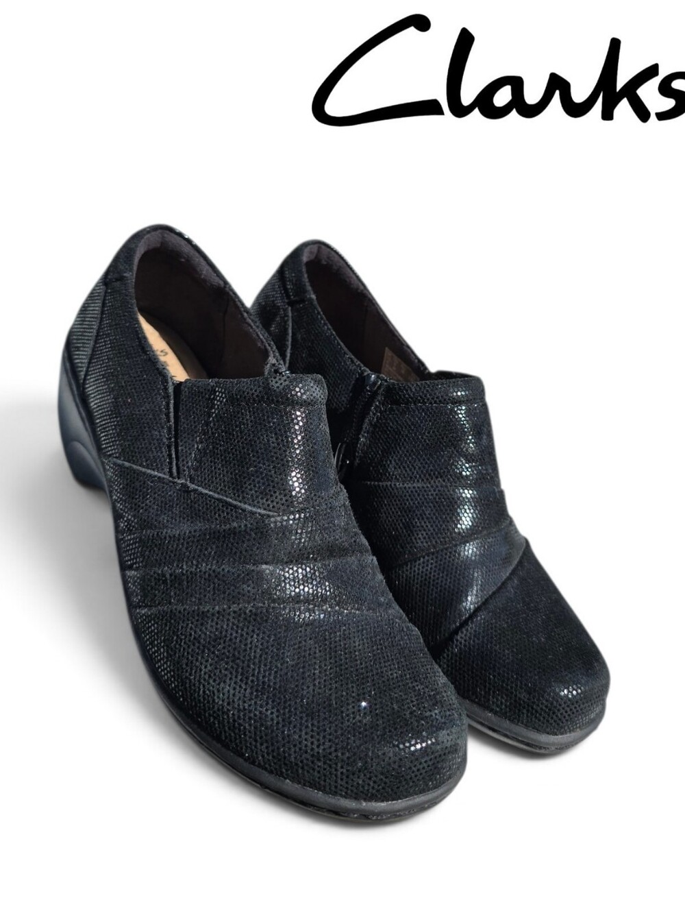 CLARKS Collection Soft Cushion Size 6M Shiny Textured Black Slip-on Shoes